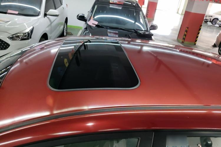 Used Nissan Tiida 2016 1.6L CVT Cool Dynamic Edition Roof