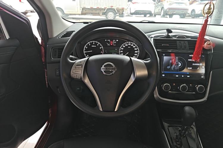 Used Nissan Tiida 2016 1.6L CVT Cool Dynamic Edition Steering Wheel