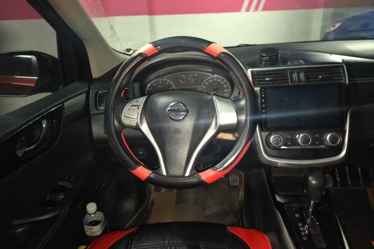 Used Nissan Tiida 2016 1.6L CVT Cool Dynamic Edition Steering Wheel