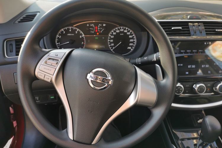 Used Nissan Tiida 2016 1.6L CVT Cool Dynamic Edition Steering Wheel