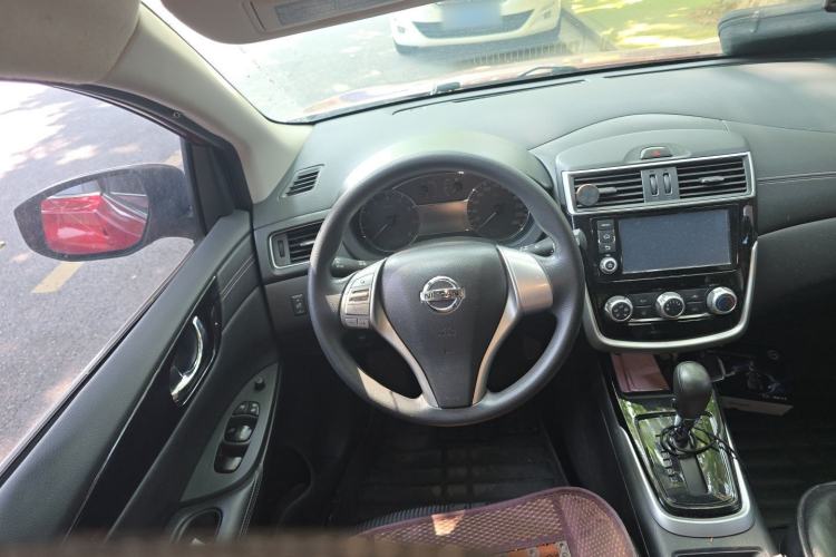 Used Nissan Tiida 2016 1.6L CVT Cool Dynamic Edition Steering Wheel