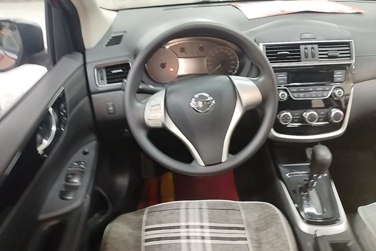 Used Nissan Tiida 2016 1.6L CVT Cool Dynamic Edition Steering Wheel
