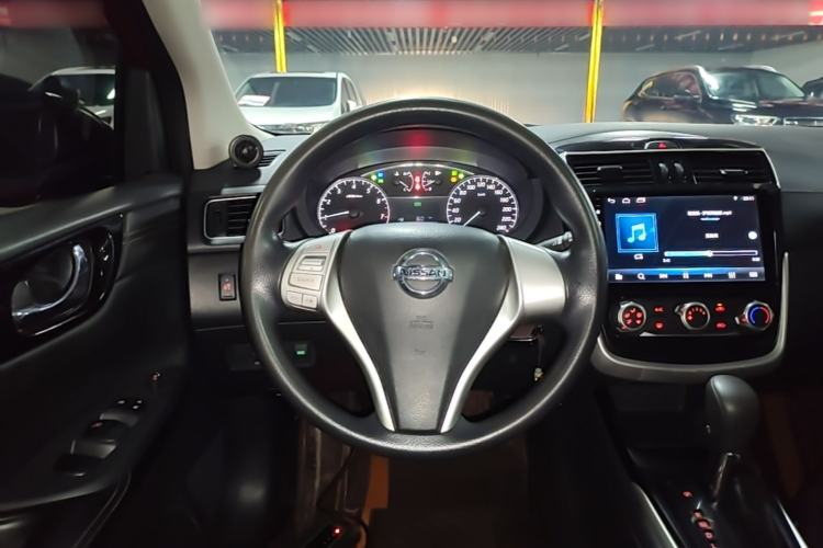Used Nissan Tiida 2016 1.6L CVT Cool Dynamic Edition Steering Wheel