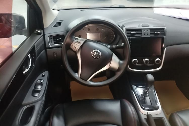 Used Nissan Tiida 2016 1.6L CVT Cool Dynamic Edition Steering Wheel