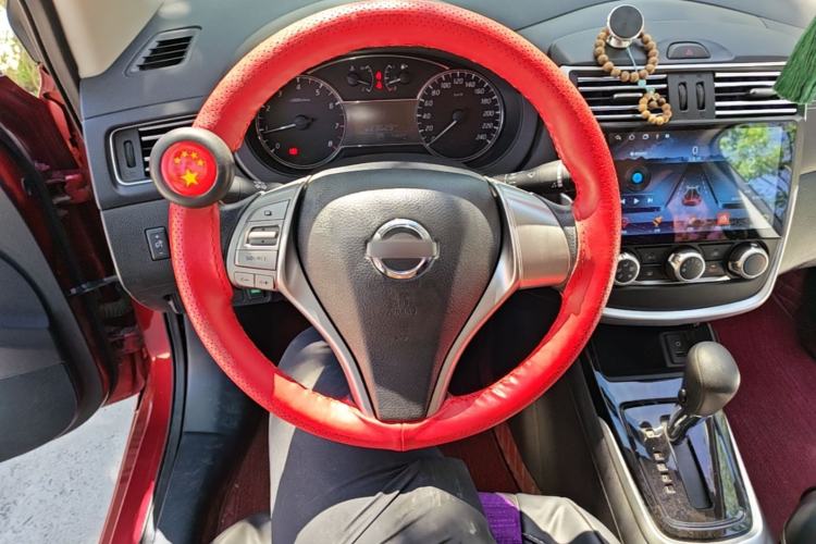 Used Nissan Tiida 2016 1.6L CVT Cool Dynamic Edition Steering Wheel
