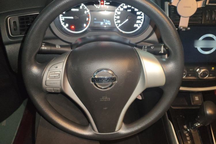 Used Nissan Tiida 2016 1.6L CVT Cool Dynamic Edition Steering Wheel