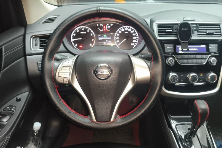 Used Nissan Tiida 2016 1.6L CVT Cool Dynamic Edition Steering Wheel