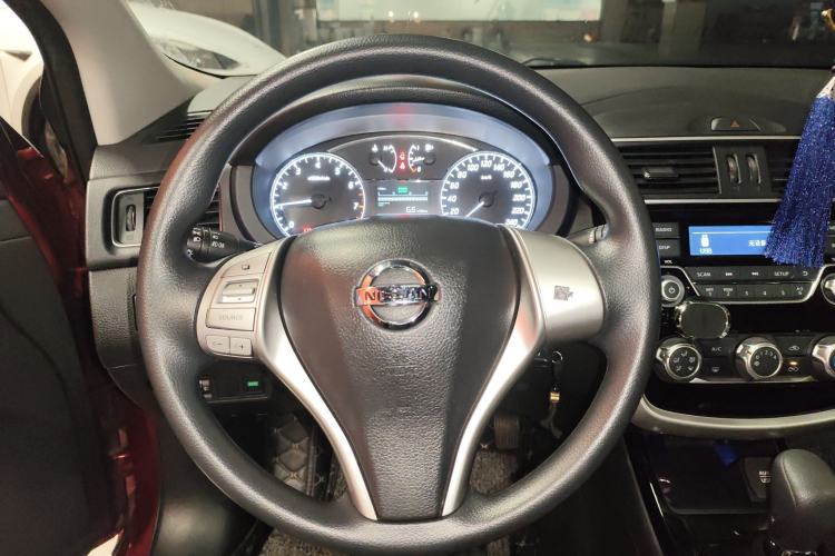 Used Nissan Tiida 2016 1.6L CVT Cool Dynamic Edition Steering Wheel