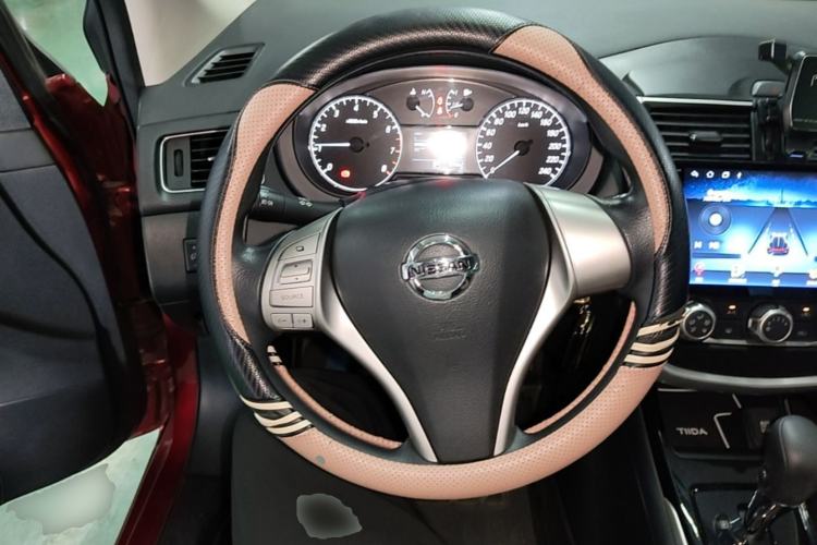 Used Nissan Tiida 2016 1.6L CVT Cool Dynamic Edition Steering Wheel