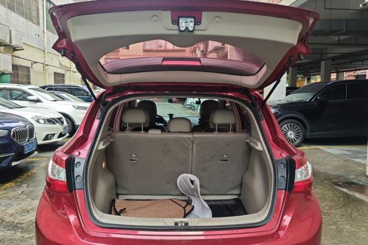 Used Nissan Tiida 2016 1.6L CVT Smart Drive Edition Trunk