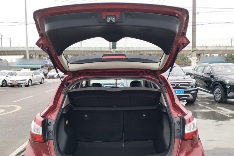 Used Nissan Tiida 2016 1.6L CVT Smart Drive Edition Trunk