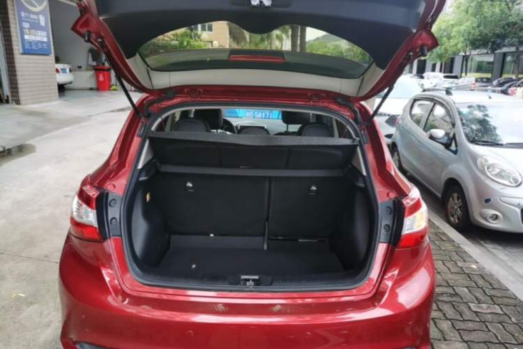 Used Nissan Tiida 2016 1.6L CVT Smart Drive Edition Trunk