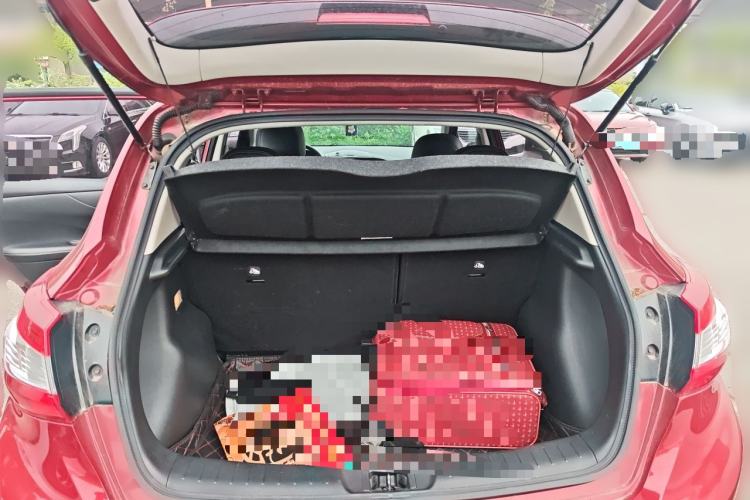 Used Nissan Tiida 2016 1.6L CVT Smart Drive Edition Trunk