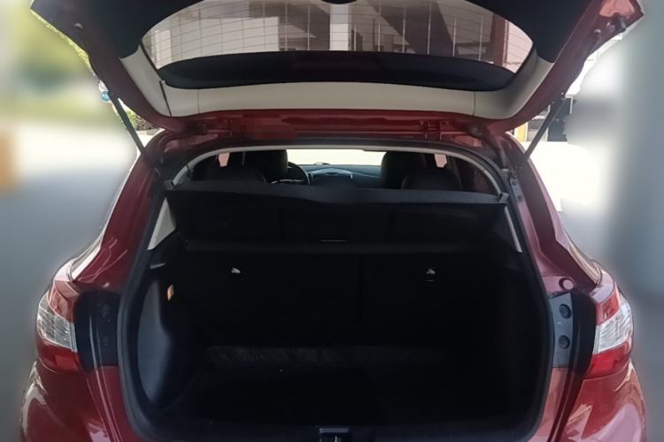 Used Nissan Tiida 2016 1.6L CVT Smart Drive Edition Trunk