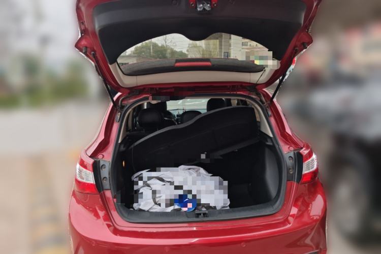 Used Nissan Tiida 2016 1.6L CVT Smart Drive Edition Trunk