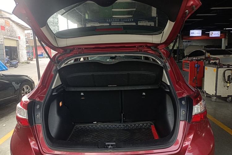 Used Nissan Tiida 2016 1.6L CVT Cool Dynamic Edition Trunk