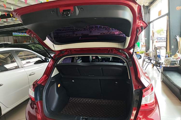 Used Nissan Tiida 2016 1.6L CVT ZhiZun Edition Trunk
