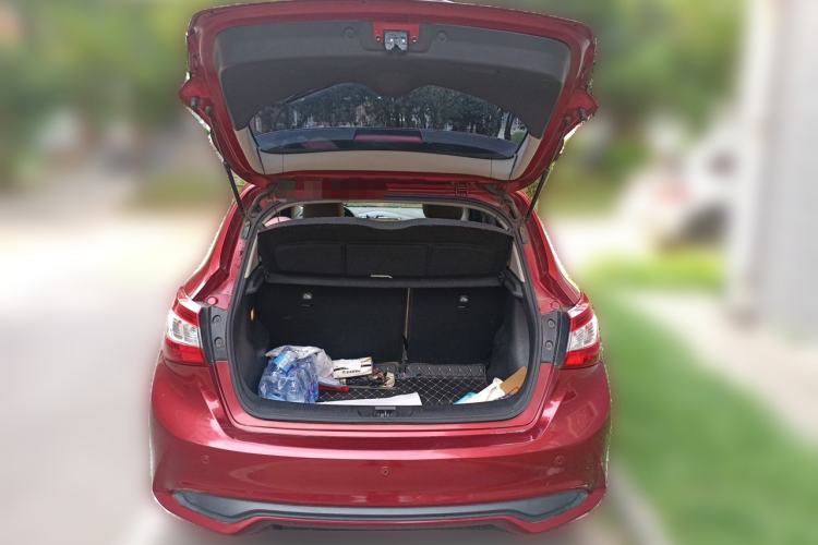 Used Nissan Tiida 2016 1.6L CVT Cool Dynamic Edition Trunk