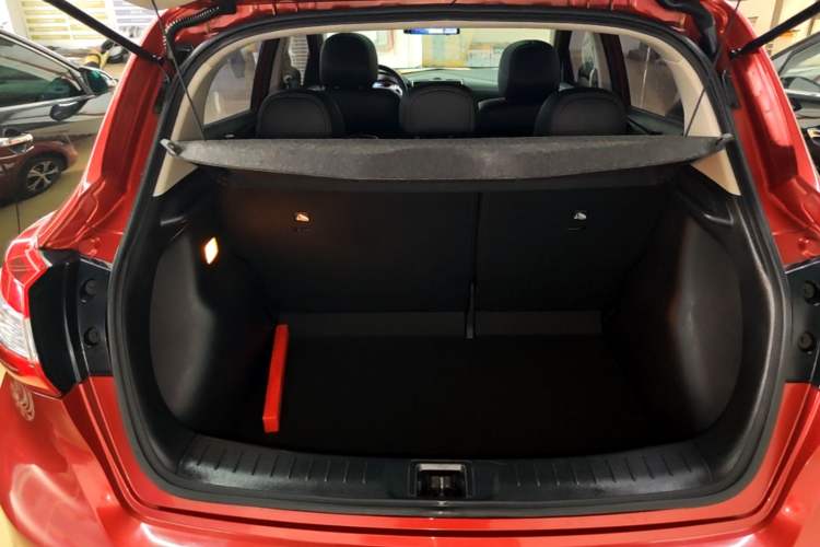 Used Nissan Tiida 2016 1.6L CVT Smart Drive Edition Trunk