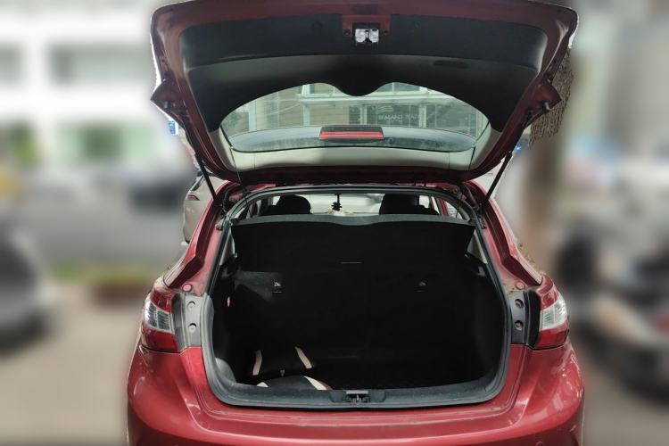 Used Nissan Tiida 2016 1.6L CVT Cool Dynamic Edition Trunk