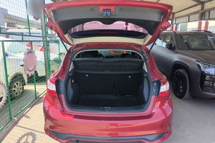 Used Nissan Tiida 2016 1.6L CVT Cool Dynamic Edition Trunk