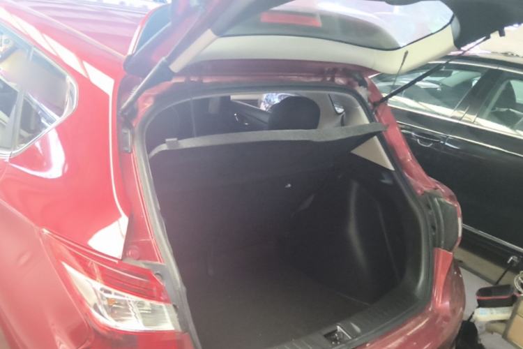 Used Nissan Tiida 2016 1.6L CVT Cool Dynamic Edition Trunk