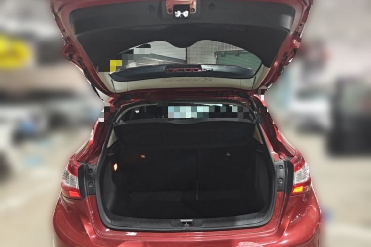 Used Nissan Tiida 2016 1.6L CVT Smart Drive Edition Trunk