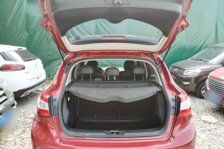 Used Nissan Tiida 2016 1.6L CVT Smart Drive Edition Trunk