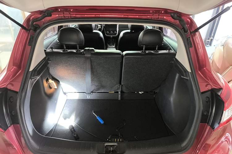 Used Nissan Tiida 2016 1.6L CVT Cool Dynamic Edition Trunk