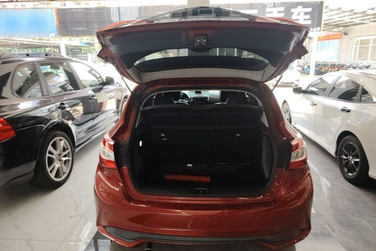 Used Nissan Tiida 2016 1.6L CVT Smart Drive Edition Trunk