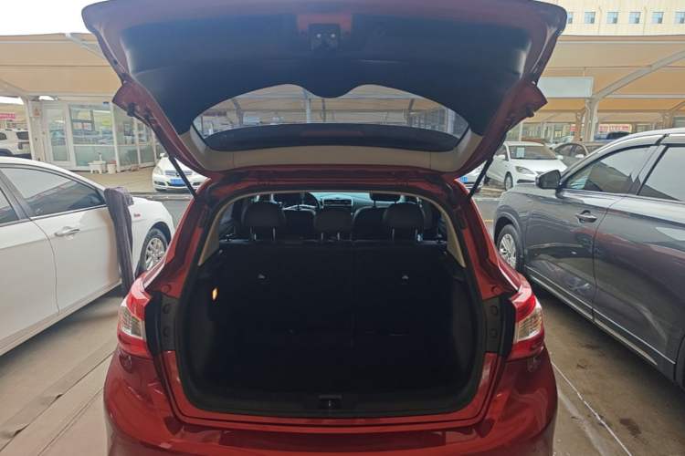 Used Nissan Tiida 2016 1.6L CVT Smart Drive Edition Trunk