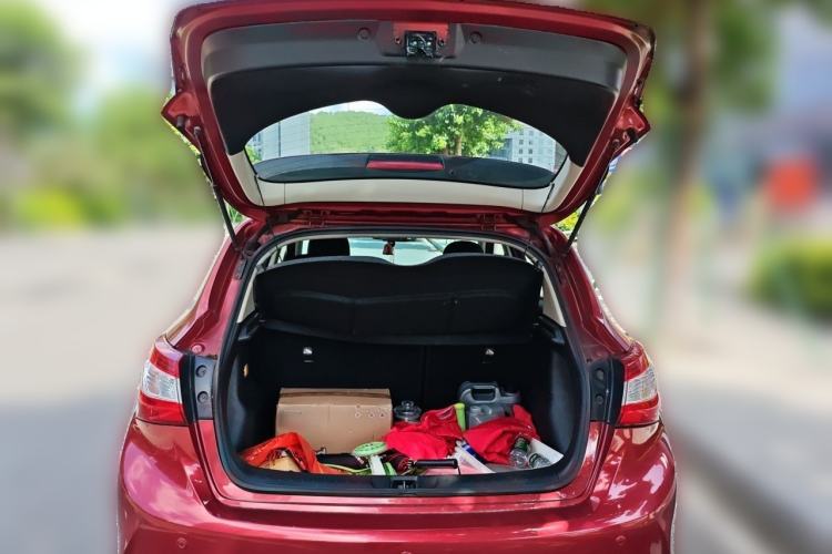 Used Nissan Tiida 2016 1.6L CVT Cool Dynamic Edition Trunk