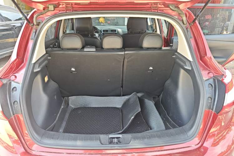 Used Nissan Tiida 2016 1.6L CVT Smart Drive Edition Trunk