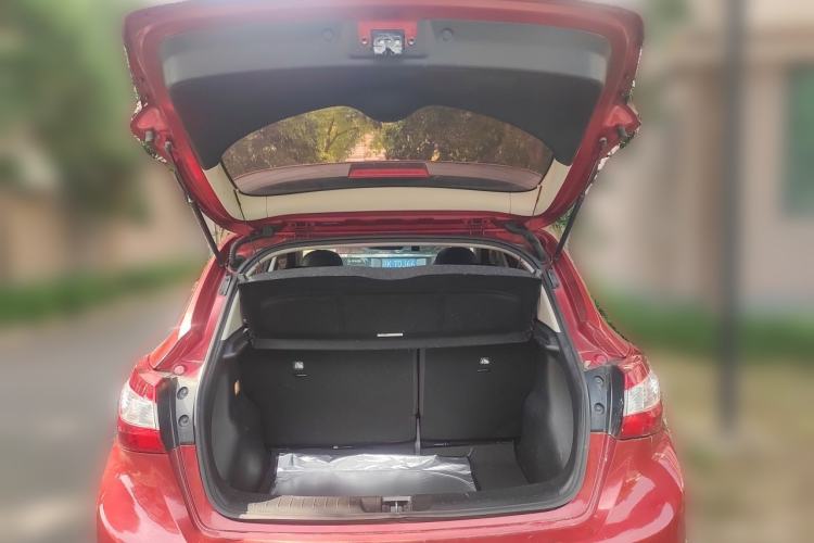 Used Nissan Tiida 2016 1.6L CVT Smart Drive Edition Trunk