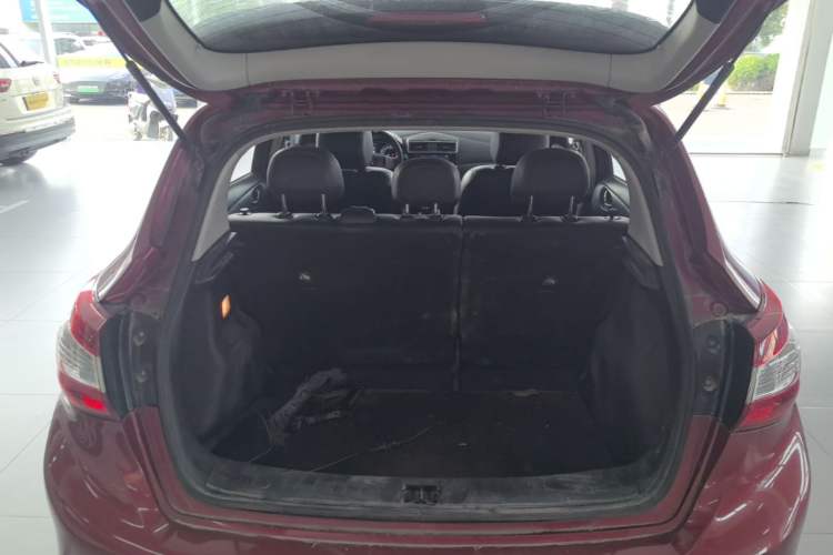 Used Nissan Tiida 2016 1.6L CVT Smart Drive Edition Trunk