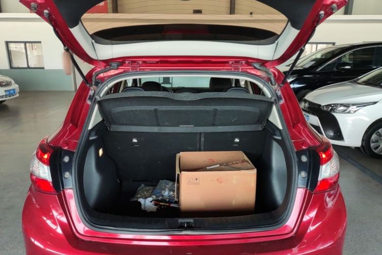 Used Nissan Tiida 2016 1.6L CVT Smart Drive Edition Trunk