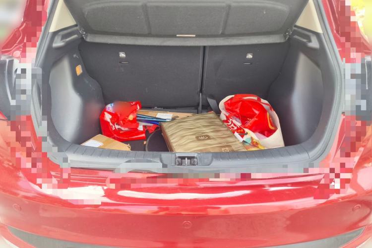 Used Nissan Tiida 2016 1.6L CVT Cool Dynamic Edition Trunk