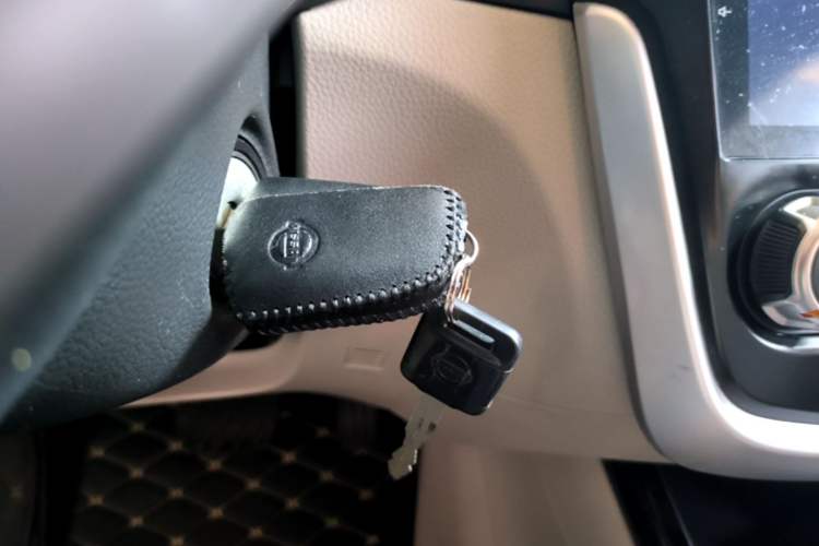 Used Nissan Tiida 2016 1.6L CVT Joyride Edition Vehicle Key