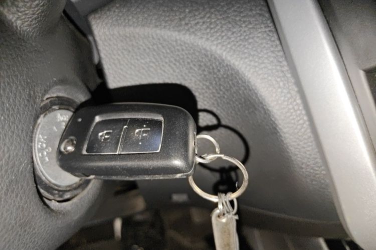 Used Nissan Tiida 2016 1.6L CVT Cool Dynamic Edition Vehicle Key