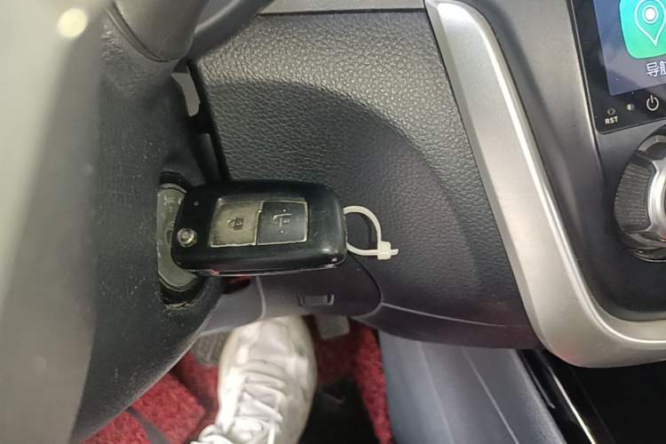 Used Nissan Tiida 2016 1.6L CVT Cool Dynamic Edition Vehicle Key