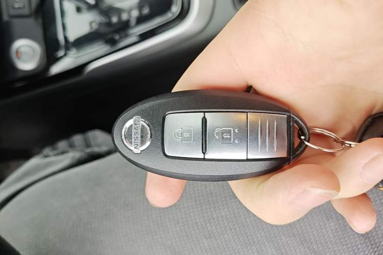 Used Nissan Tiida 2016 1.6L CVT Smart Drive Edition Vehicle Key