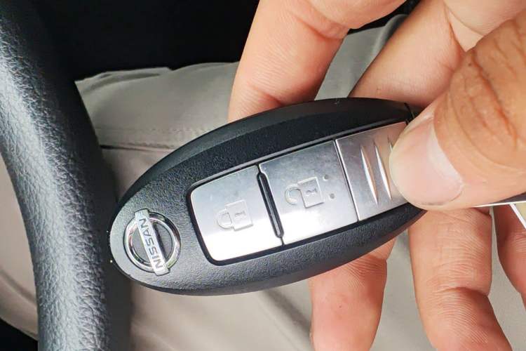 Used Nissan Tiida 2016 1.6L CVT Smart Drive Edition Vehicle Key