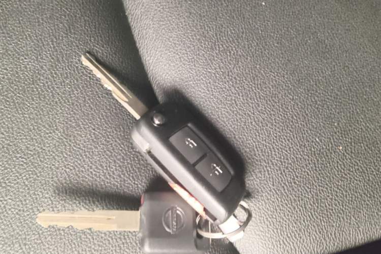 Used Nissan Tiida 2016 1.6L CVT Cool Dynamic Edition Vehicle Key