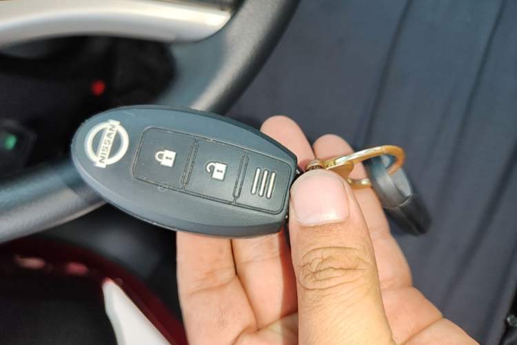 Used Nissan Tiida 2016 1.6L CVT Smart Drive Edition Vehicle Key
