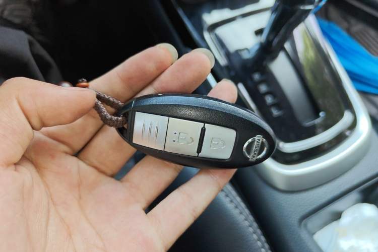 Used Nissan Tiida 2016 1.6L CVT Smart Drive Edition Vehicle Key