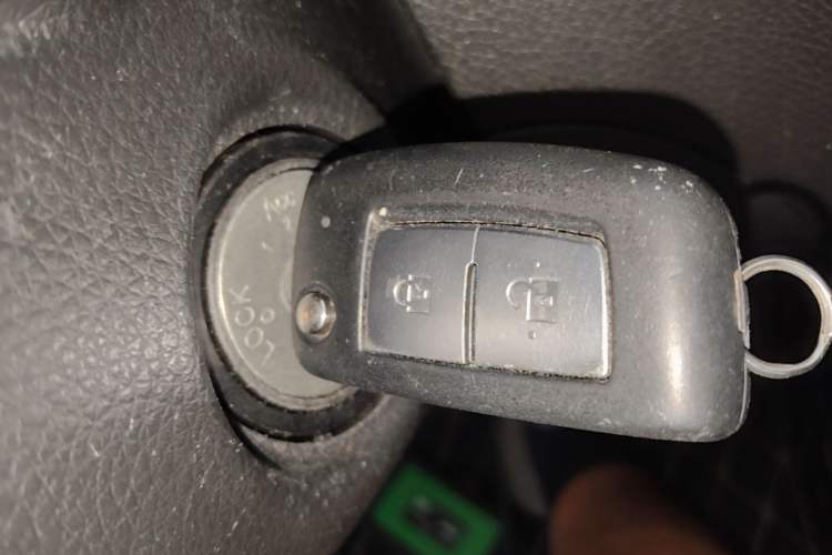 Used Nissan Tiida 2016 1.6L CVT Cool Dynamic Edition Vehicle Key