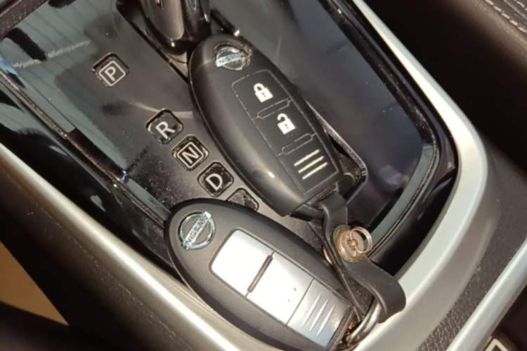 Used Nissan Tiida 2016 1.6L CVT Smart Drive Edition Vehicle Key