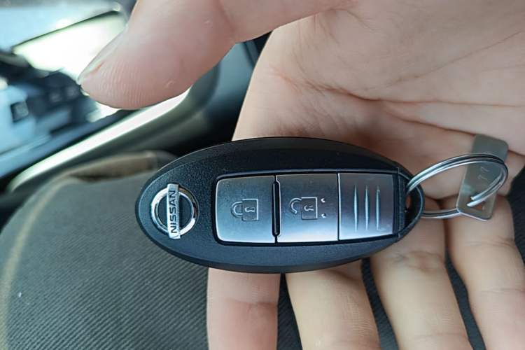 Used Nissan Tiida 2016 1.6L CVT Smart Drive Edition Vehicle Key