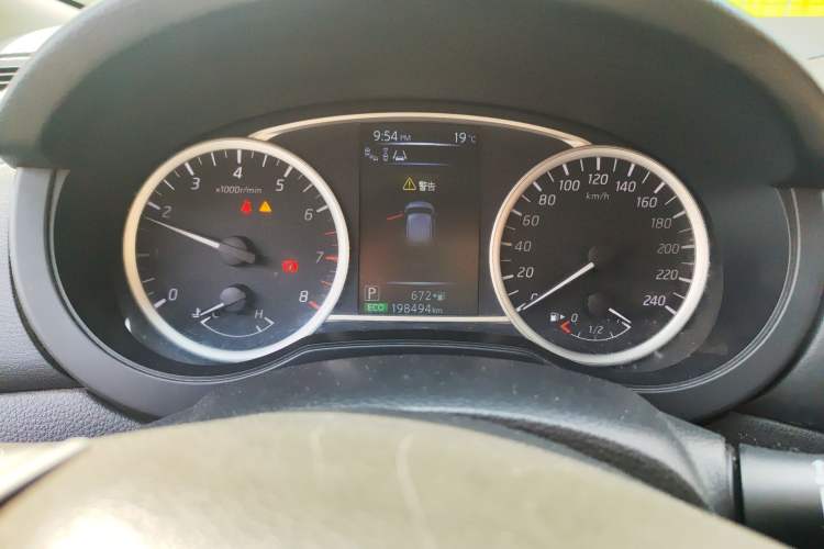 Used Nissan Tiida 2016 1.6L CVT ZhiZun Edition Instrument Cluster