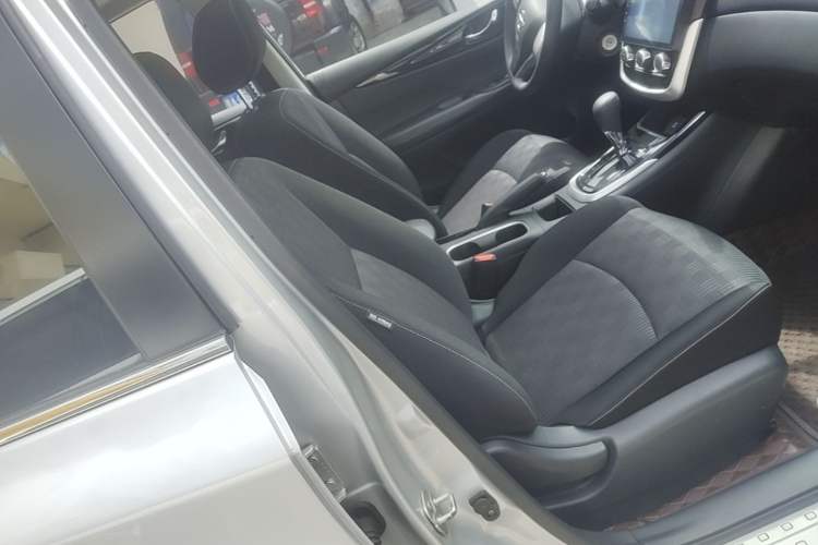 Used Nissan Tiida 2016 1.6L CVT Cool Dynamic Edition Right Front Seat